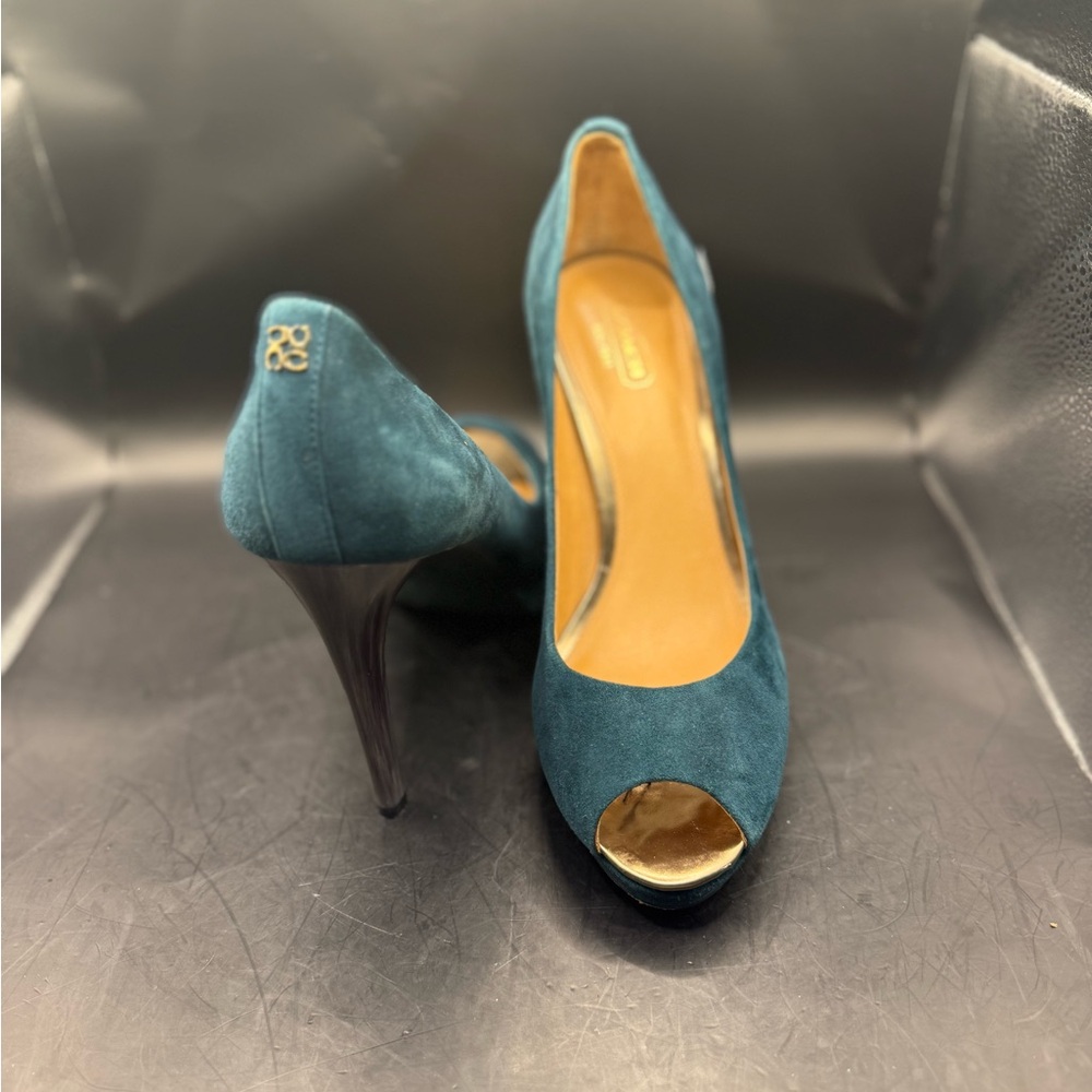 Coach green Suede Pumps size 8.5